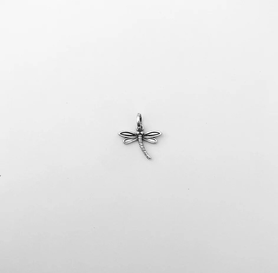 Pingente de libélula